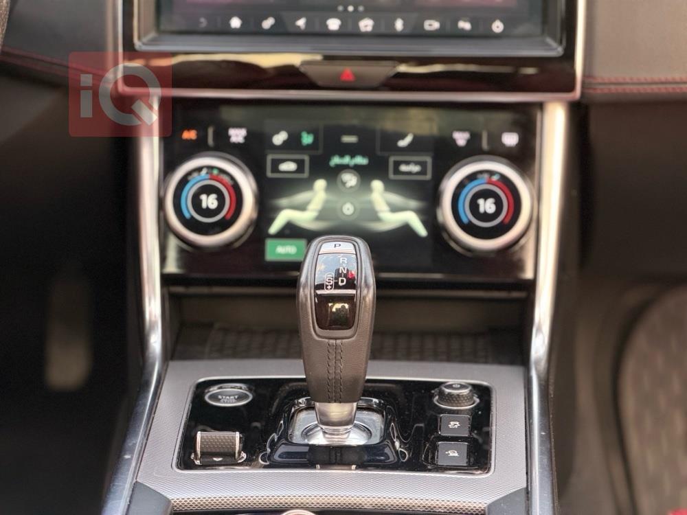 جاكوار XE